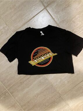 Barstool bladegang crop tee